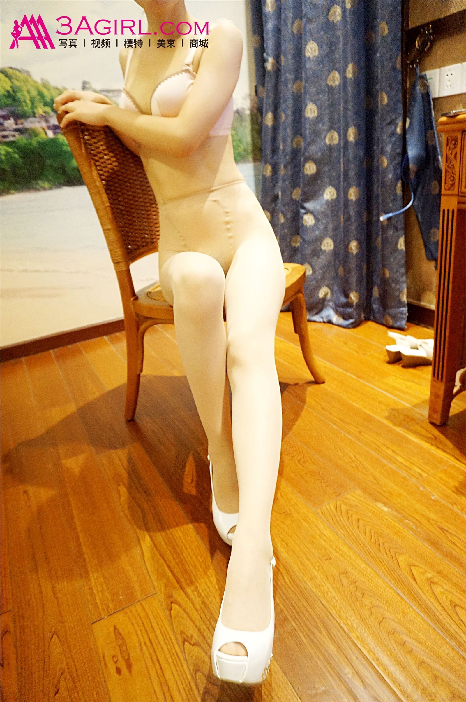 [3Agirl写真]AAA女郎 2015.10.04 No.492 AAA女郎：丽人美腿 丽儿