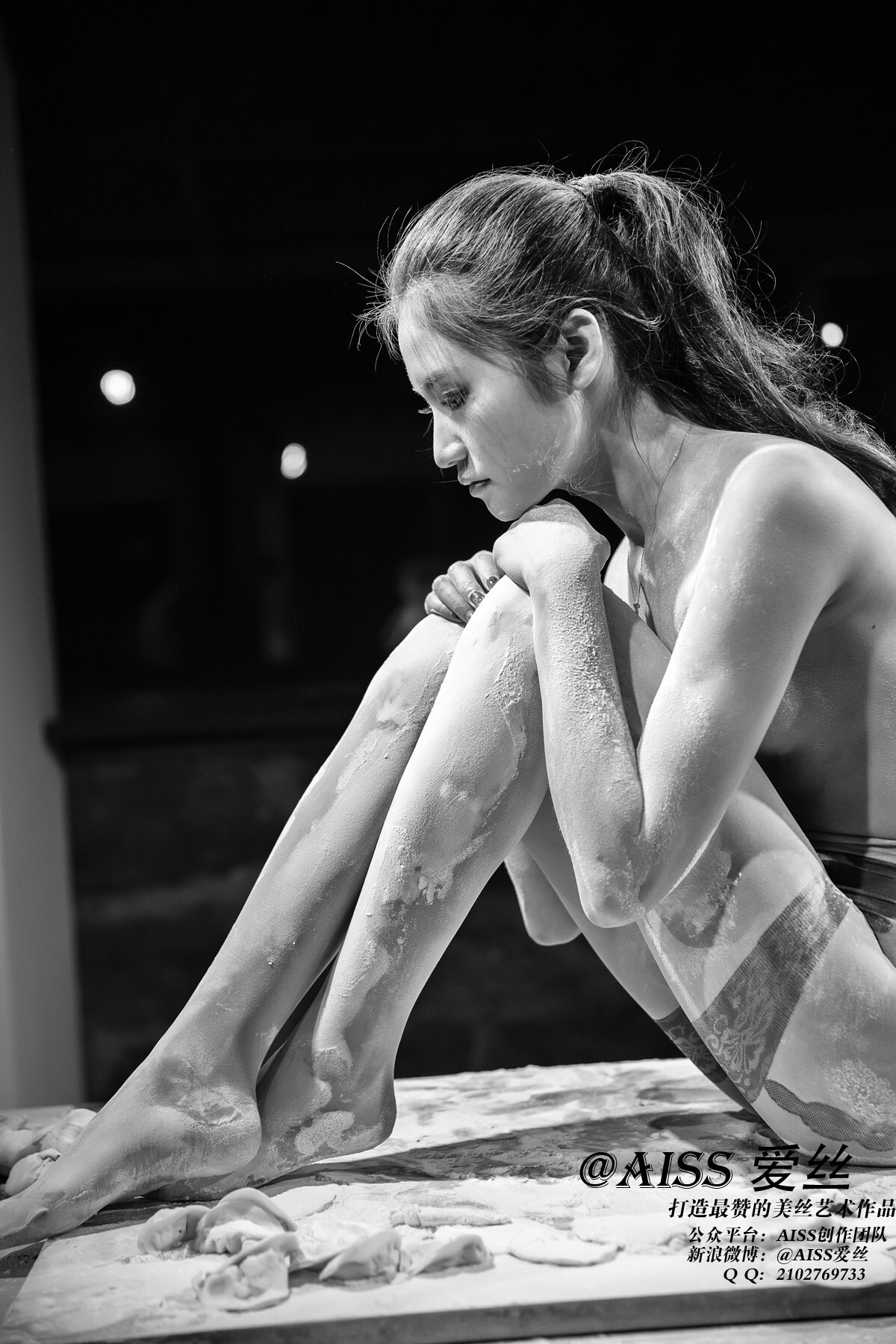 [AISS爱丝]丝袜美腿外拍 2015新春特辑2