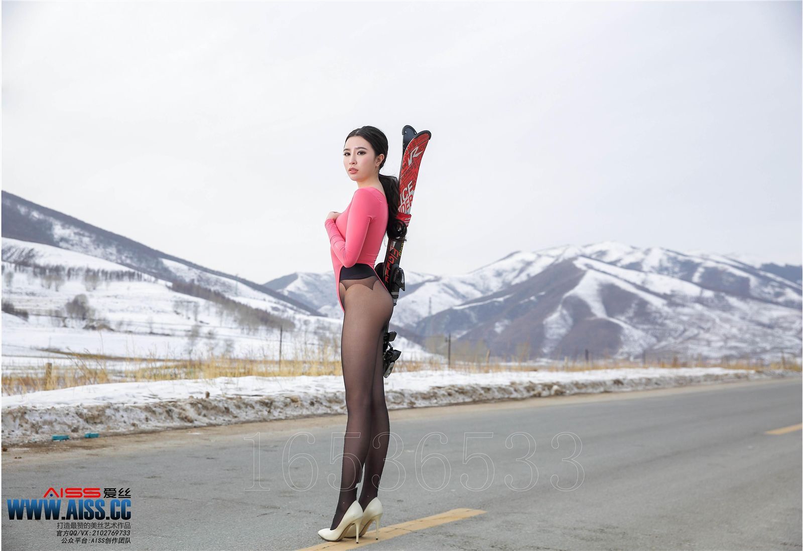 [AISS爱丝]丝袜美腿外拍 4114 冰雪女神