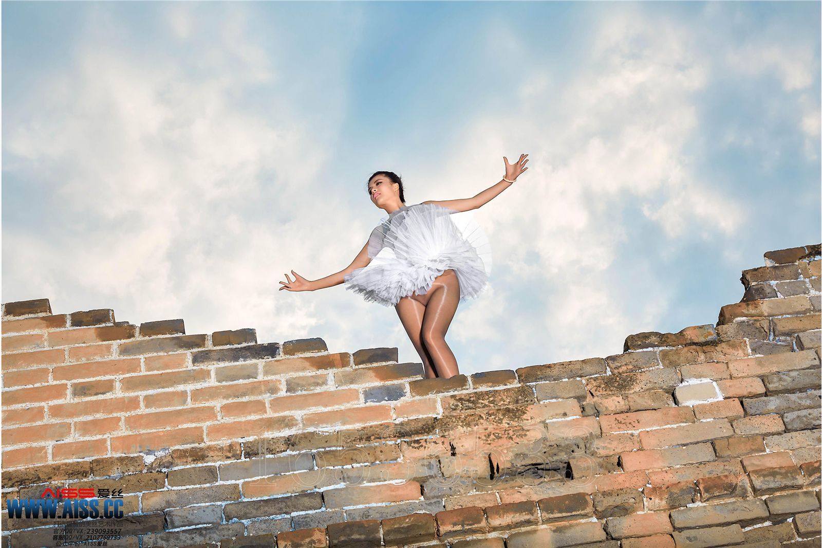 AISS爱丝第6016期【长城之巅,丝袜之舞】