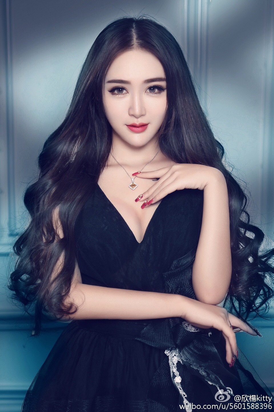 AISS爱丝明星模特欣楊KITTY 爆乳写真