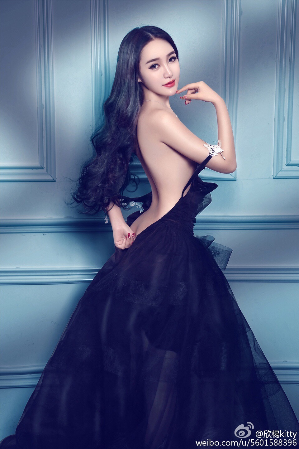 AISS爱丝明星模特欣楊KITTY 爆乳写真