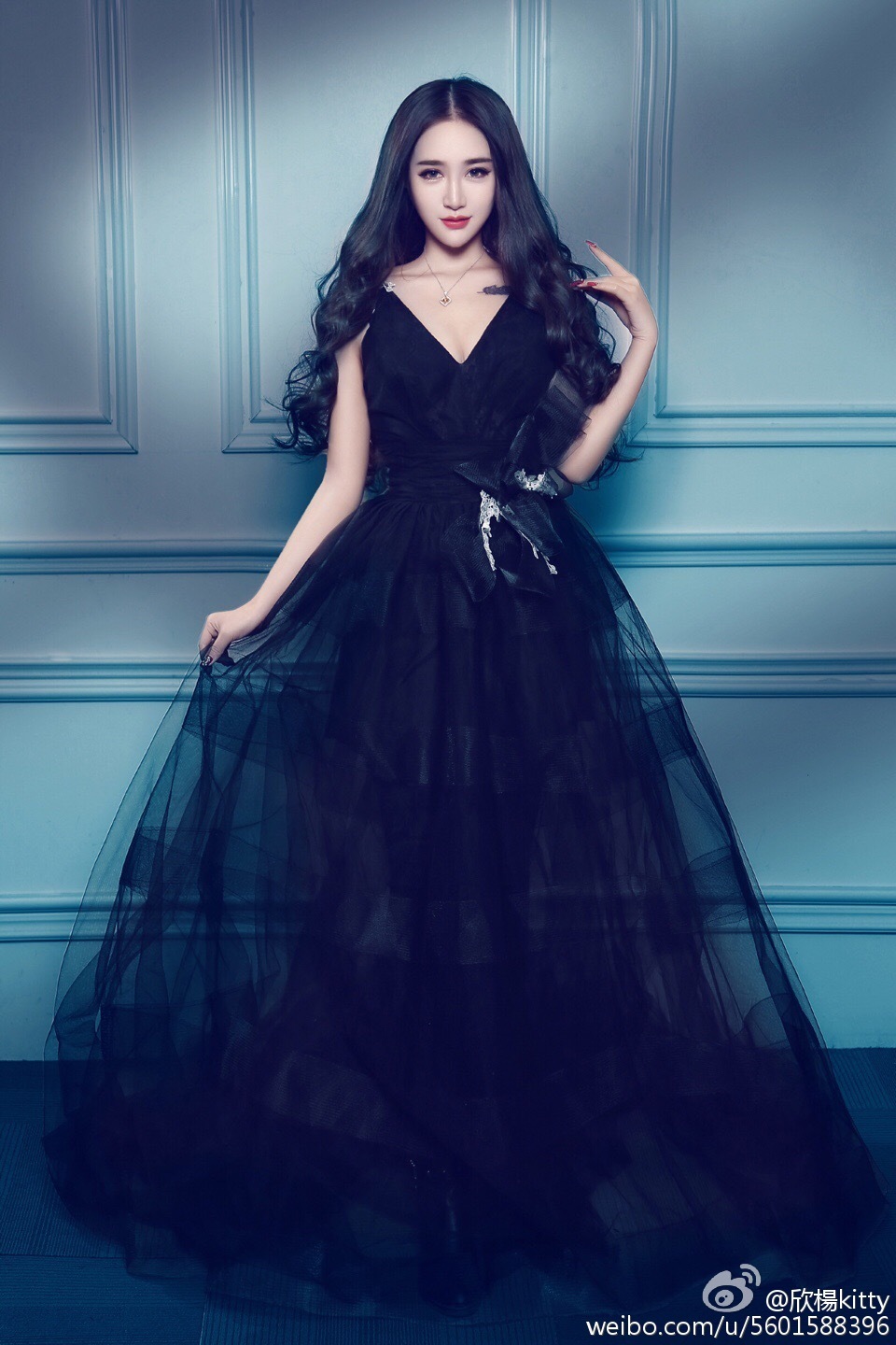 AISS爱丝明星模特欣楊KITTY 爆乳写真