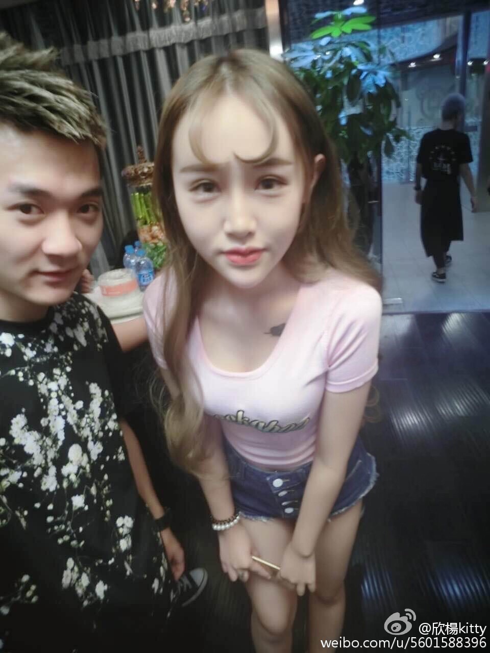 AISS爱丝明星模特欣楊KITTY 爆乳写真