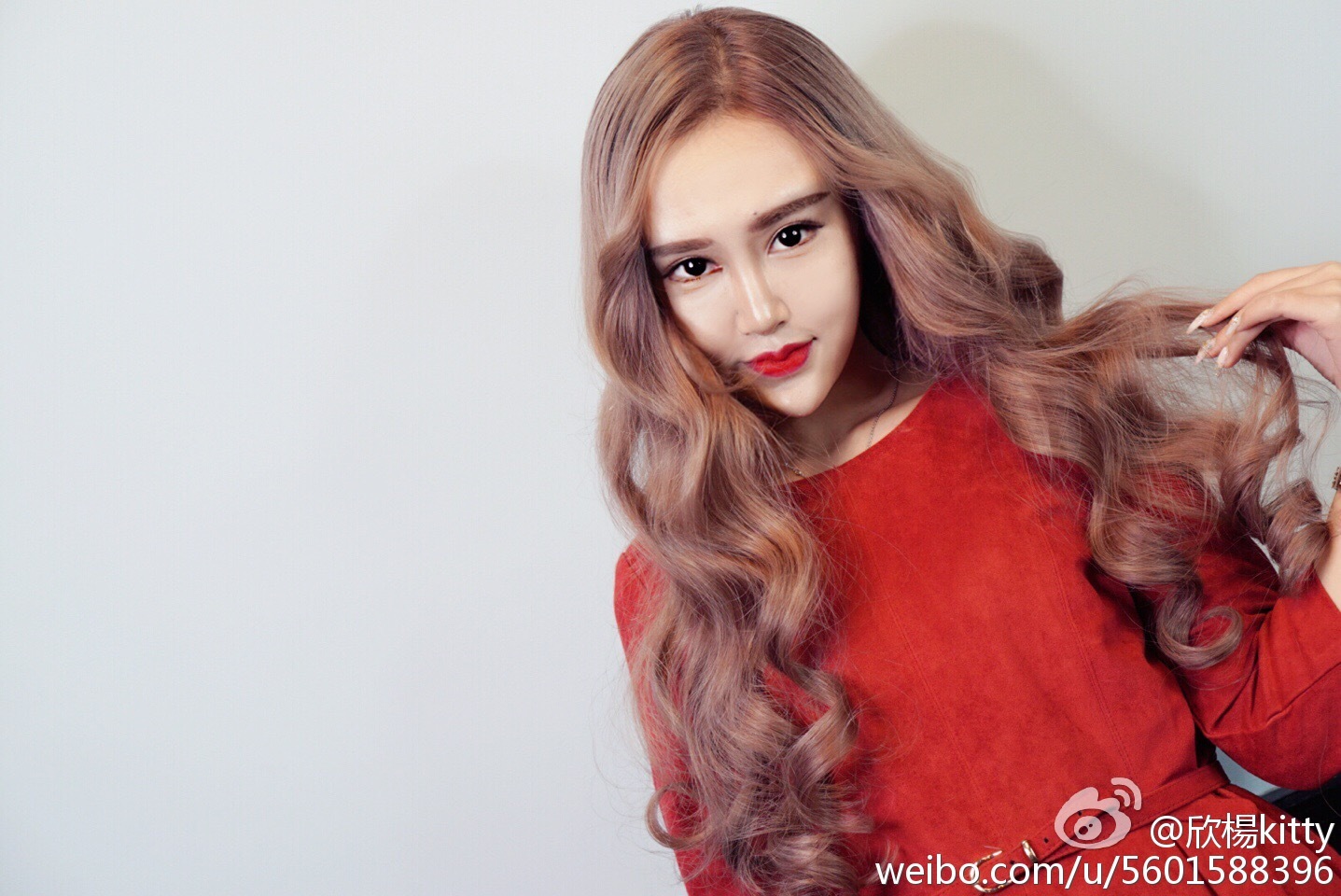 AISS爱丝明星模特欣楊KITTY 爆乳写真