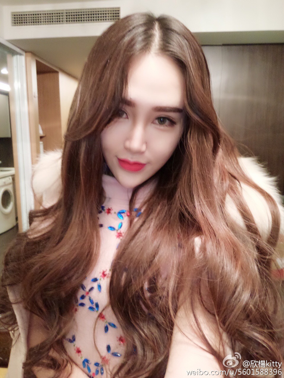 AISS爱丝明星模特欣楊KITTY 爆乳写真