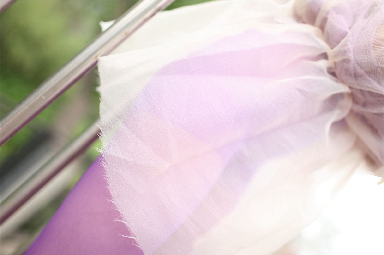 [AISS爱丝]丝袜美腿外拍 NO.021春雨如油，油如丝