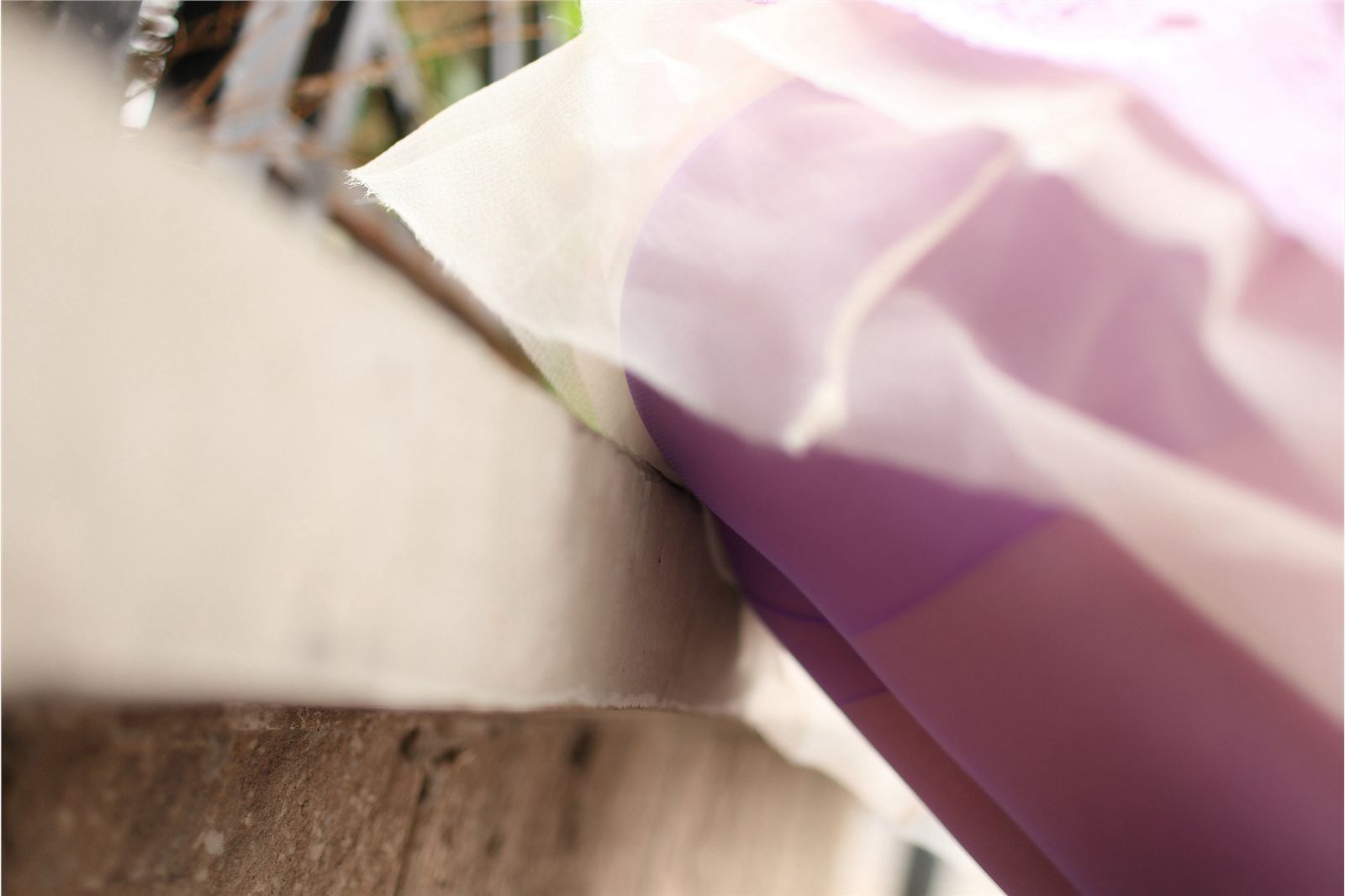 [AISS爱丝]丝袜美腿外拍 NO.021春雨如油，油如丝