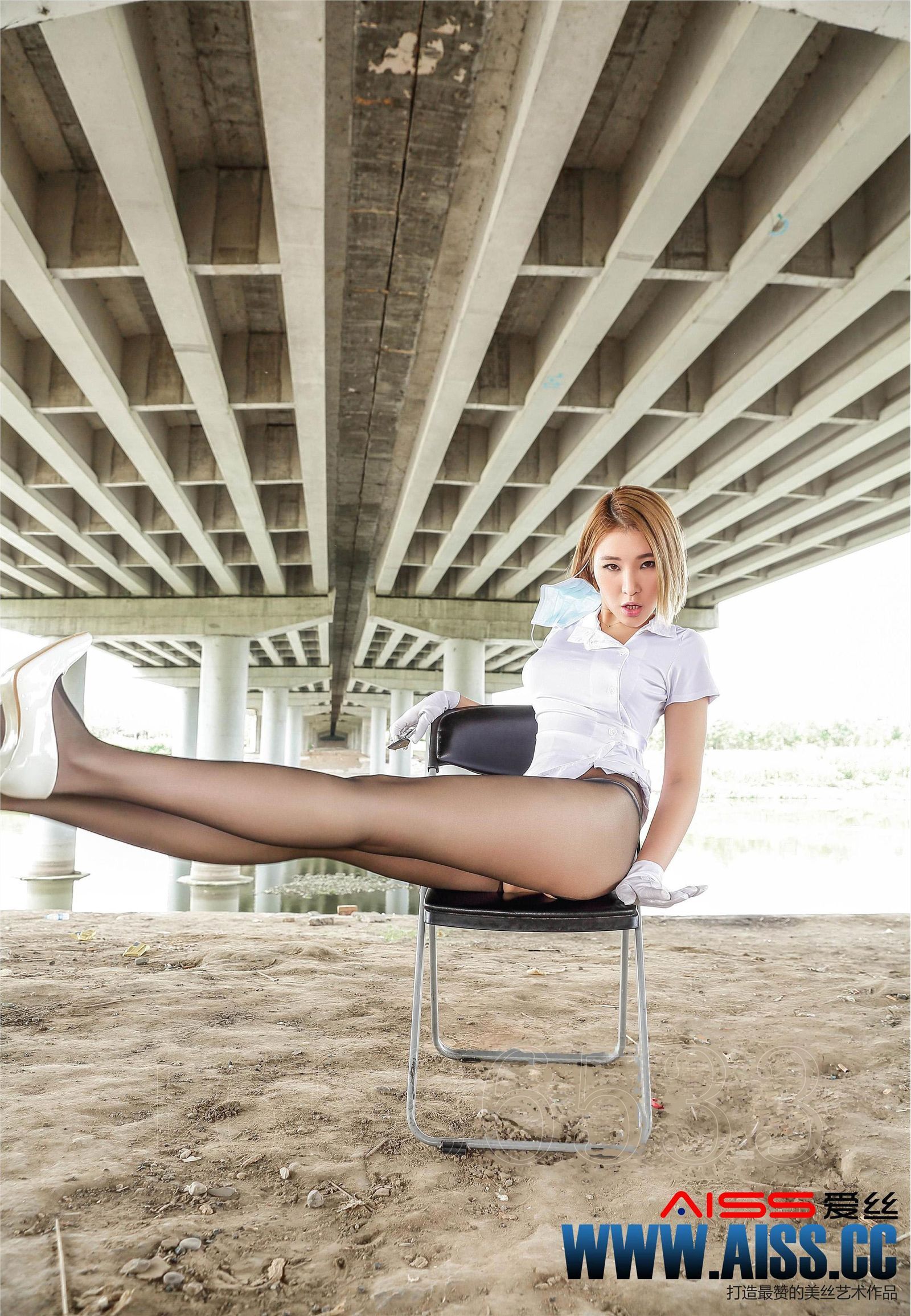 [AISS爱丝]丝袜美腿外拍 NO.069 美丝发型师2