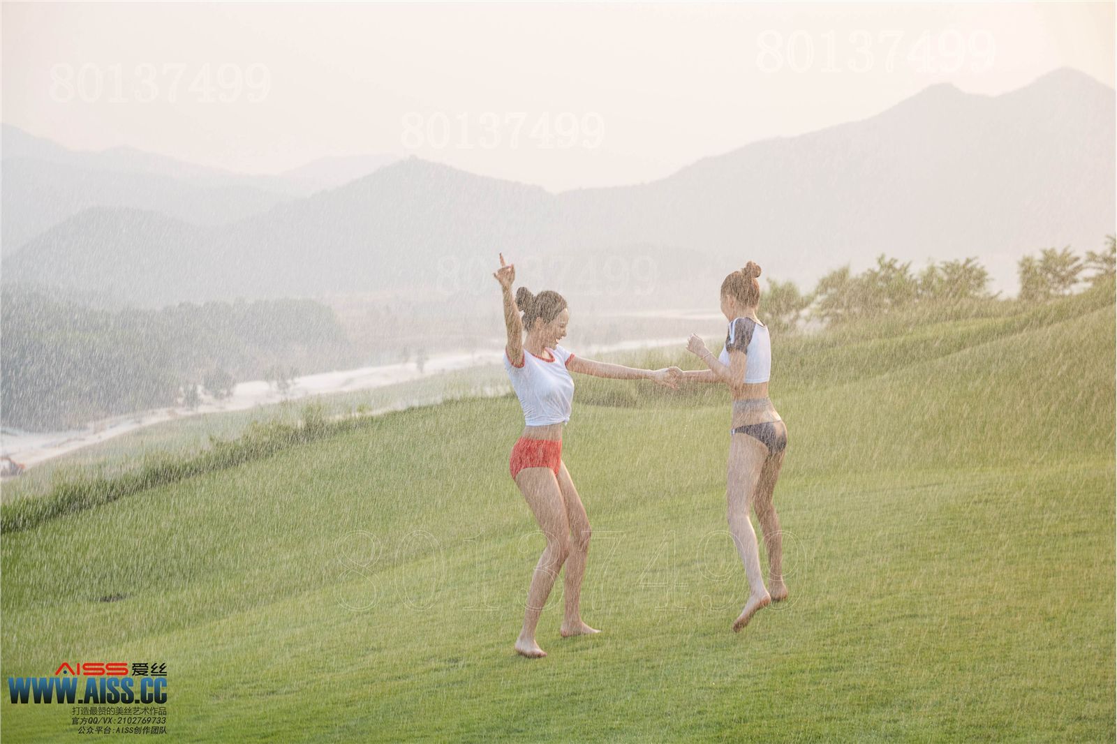 [AISS爱丝]丝袜美腿外拍 NO.100 美丝球童