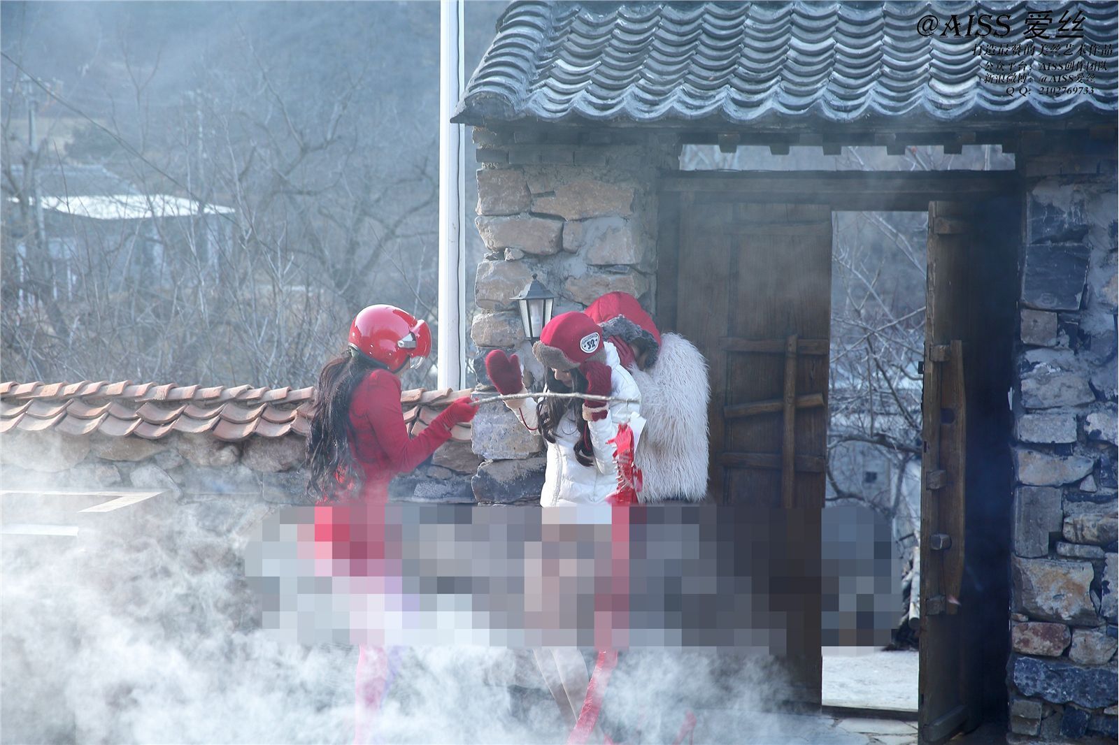 [AISS爱丝]丝袜美腿外拍 NO.46《过年回家》之过年篇