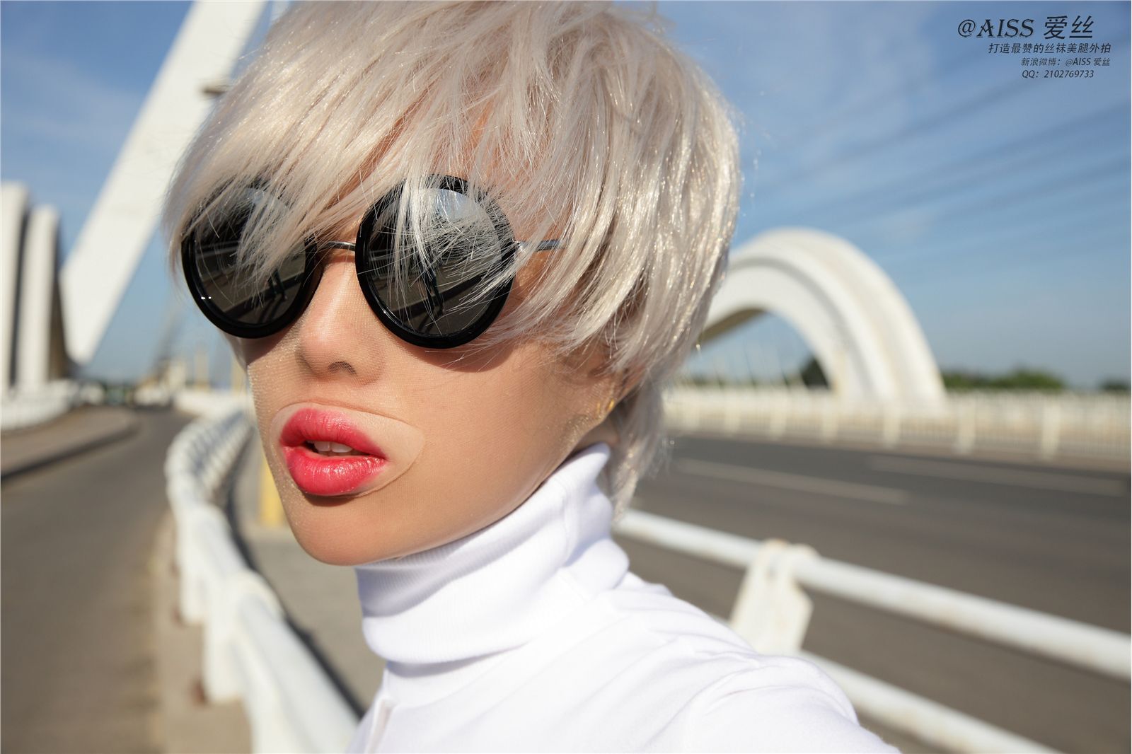 [AISS爱丝] 丝袜美腿外拍 高清原版预览图 - 丝之桥