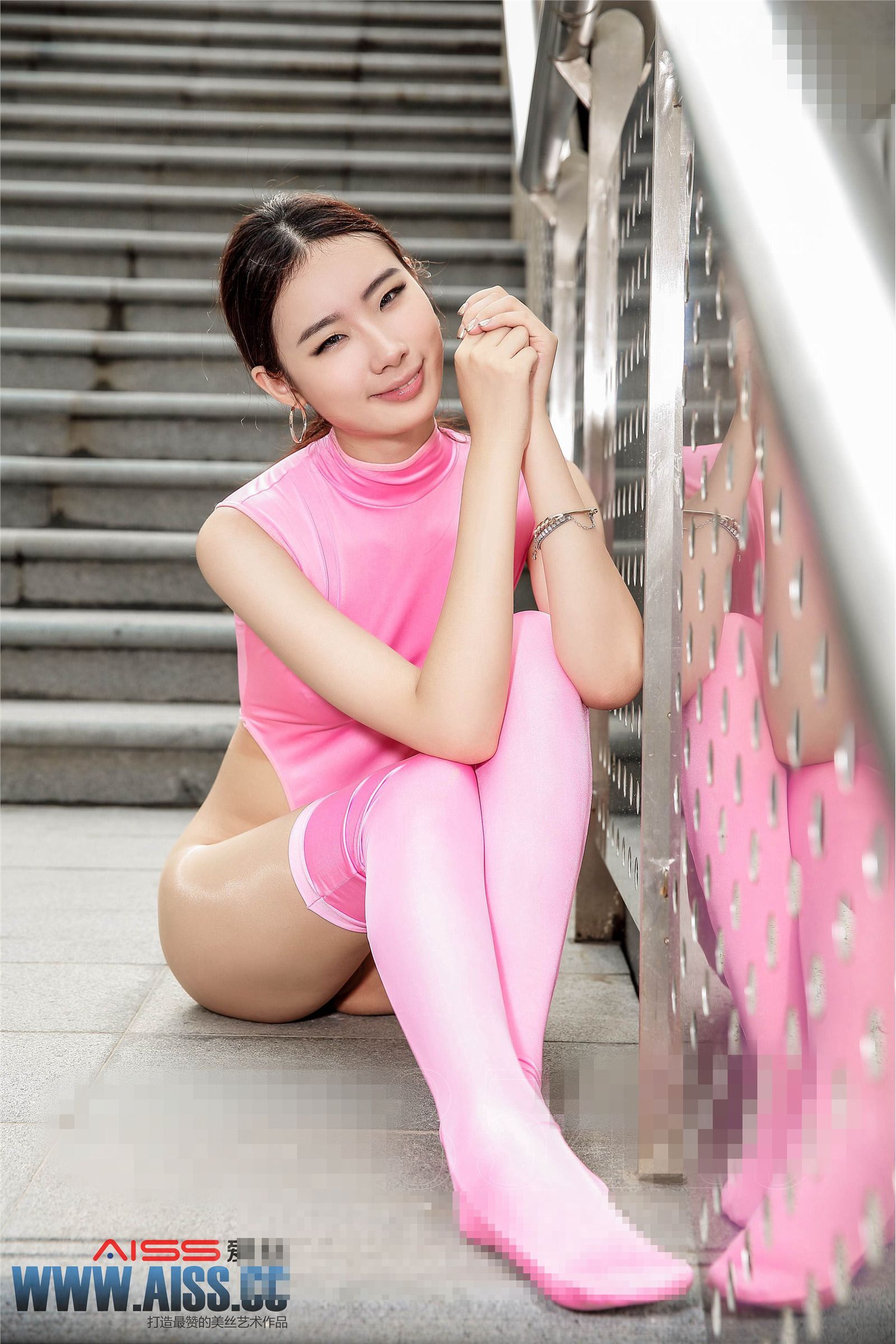[AISS] 腿玩年