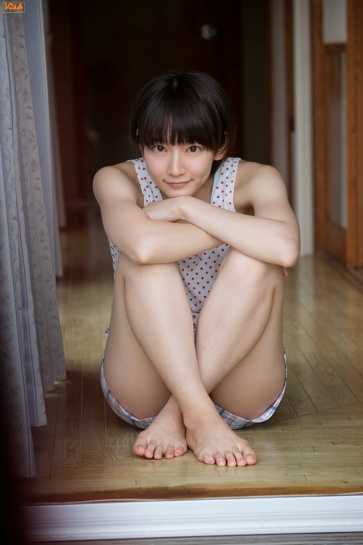 [BOMB.tv]2014年10月号GRavURE Channel Riho Yoshioka 吉岡里帆