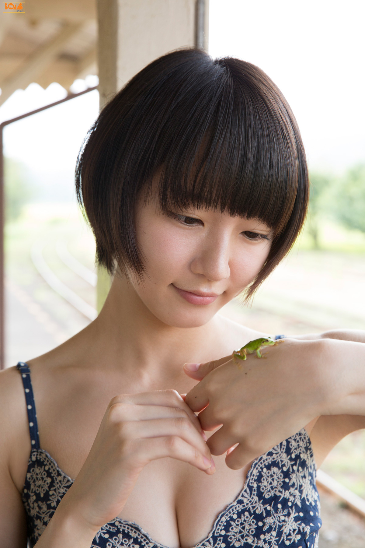 [BOMB.tv]2014年10月号GRavURE Channel Riho Yoshioka 吉岡里帆