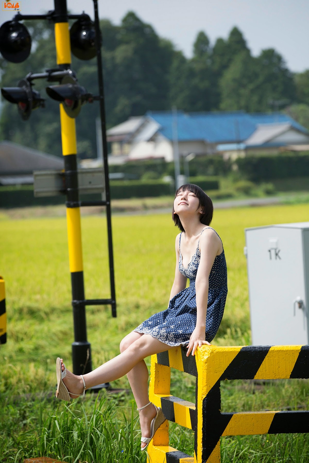 [BOMB.tv]2014年10月号GRavURE Channel Riho Yoshioka 吉岡里帆