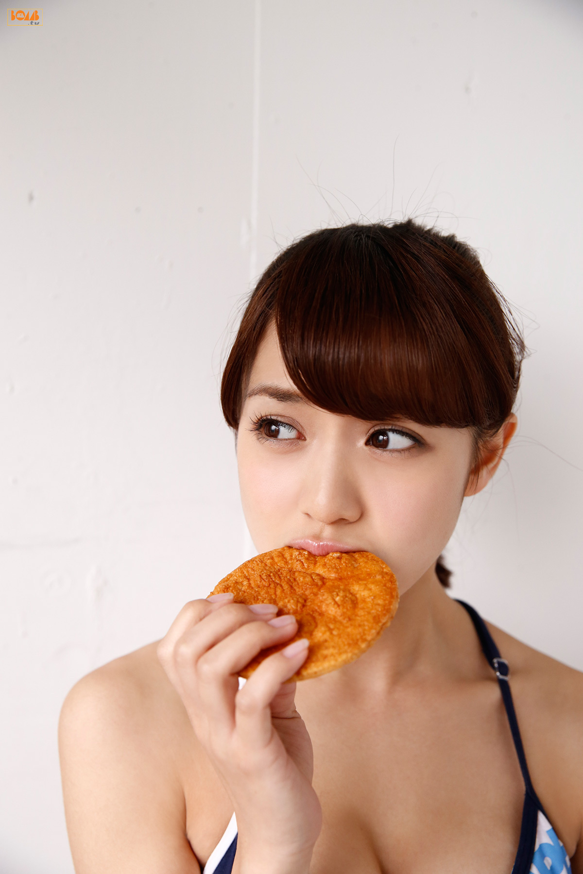 [BOMB.tv]2015年05月号 GRavURE Channel Makoto Okunaka 奥仲麻琴  まこっちゃん!