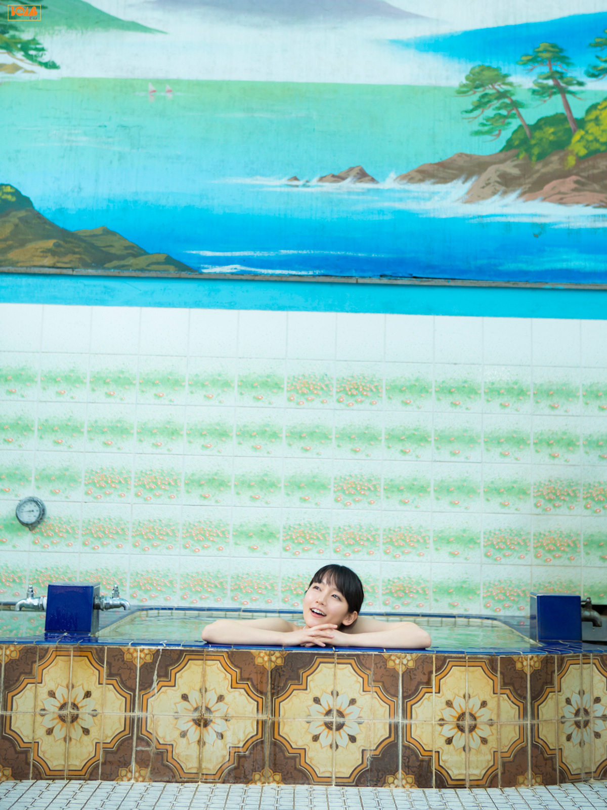 [BOMB.tv] GRavURE Channel 2015年06月号 Riho Yoshioka 吉岡里帆