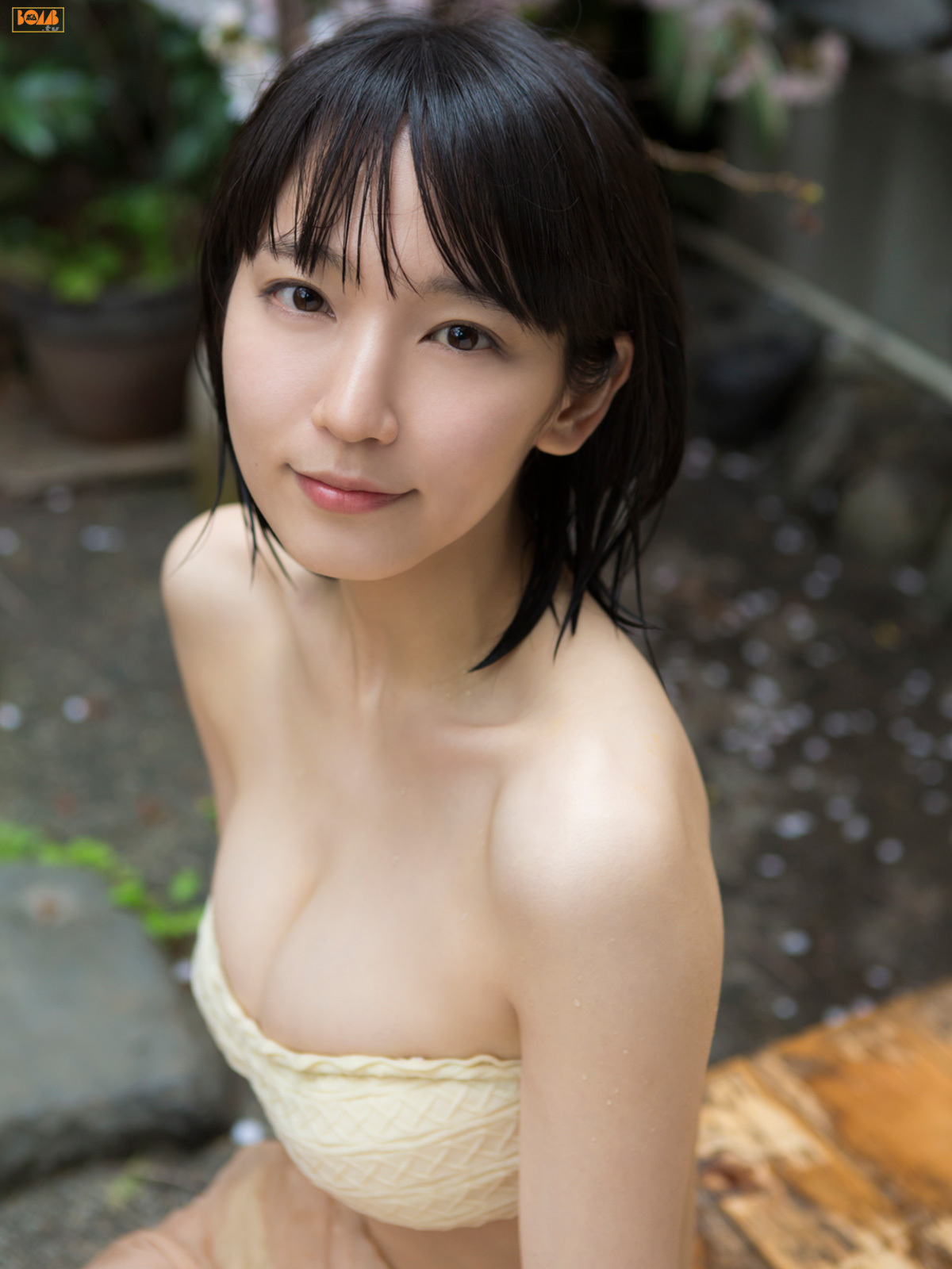 [BOMB.tv] GRavURE Channel 2015年06月号 Riho Yoshioka 吉岡里帆