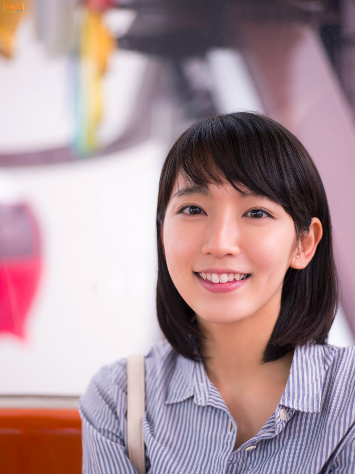 [BOMB.tv] GRavURE Channel 2015年06月号 Riho Yoshioka 吉岡里帆