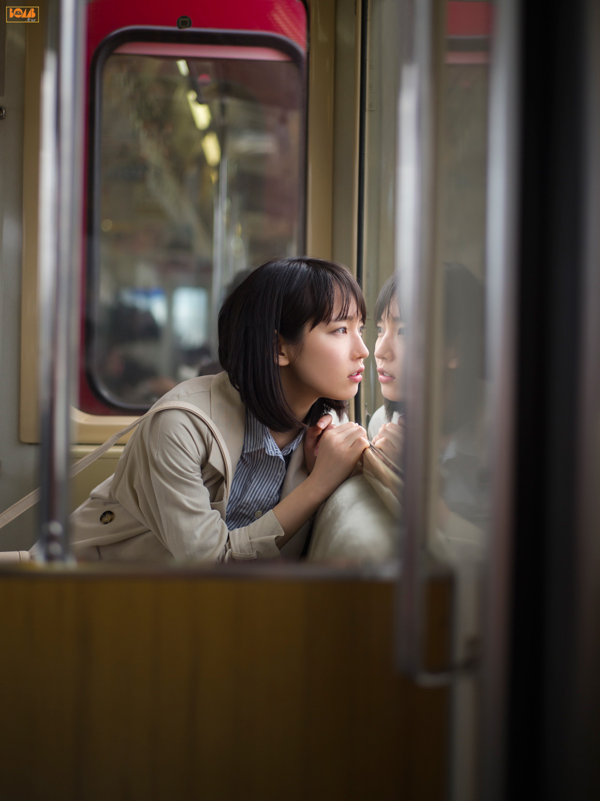 [BOMB.tv] GRavURE Channel 2015年06月号 Riho Yoshioka 吉岡里帆