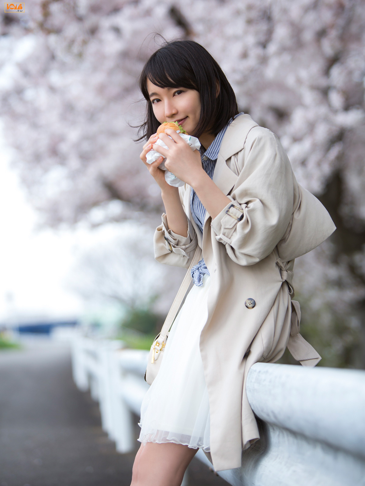 [BOMB.tv] GRavURE Channel 2015年06月号 Riho Yoshioka 吉岡里帆