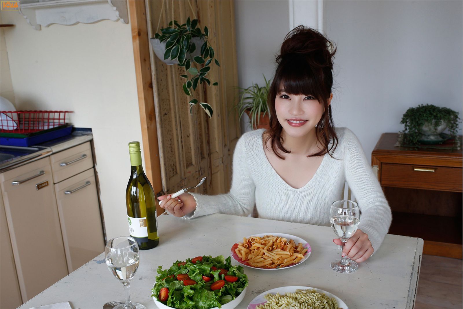 [BOMB.tv]2016年01月号 Asuka Kishi 岸明日香 - ほろ酔いクリスマス