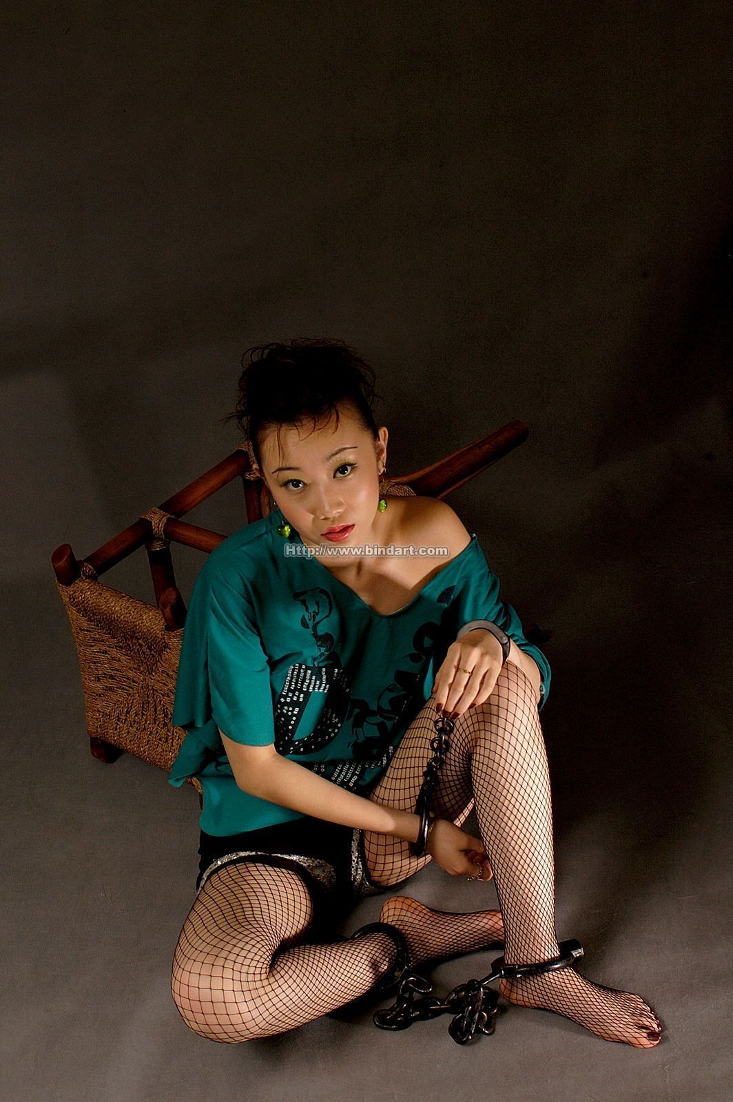 [Bindart美束] 性感高清女郎 2005-12-02