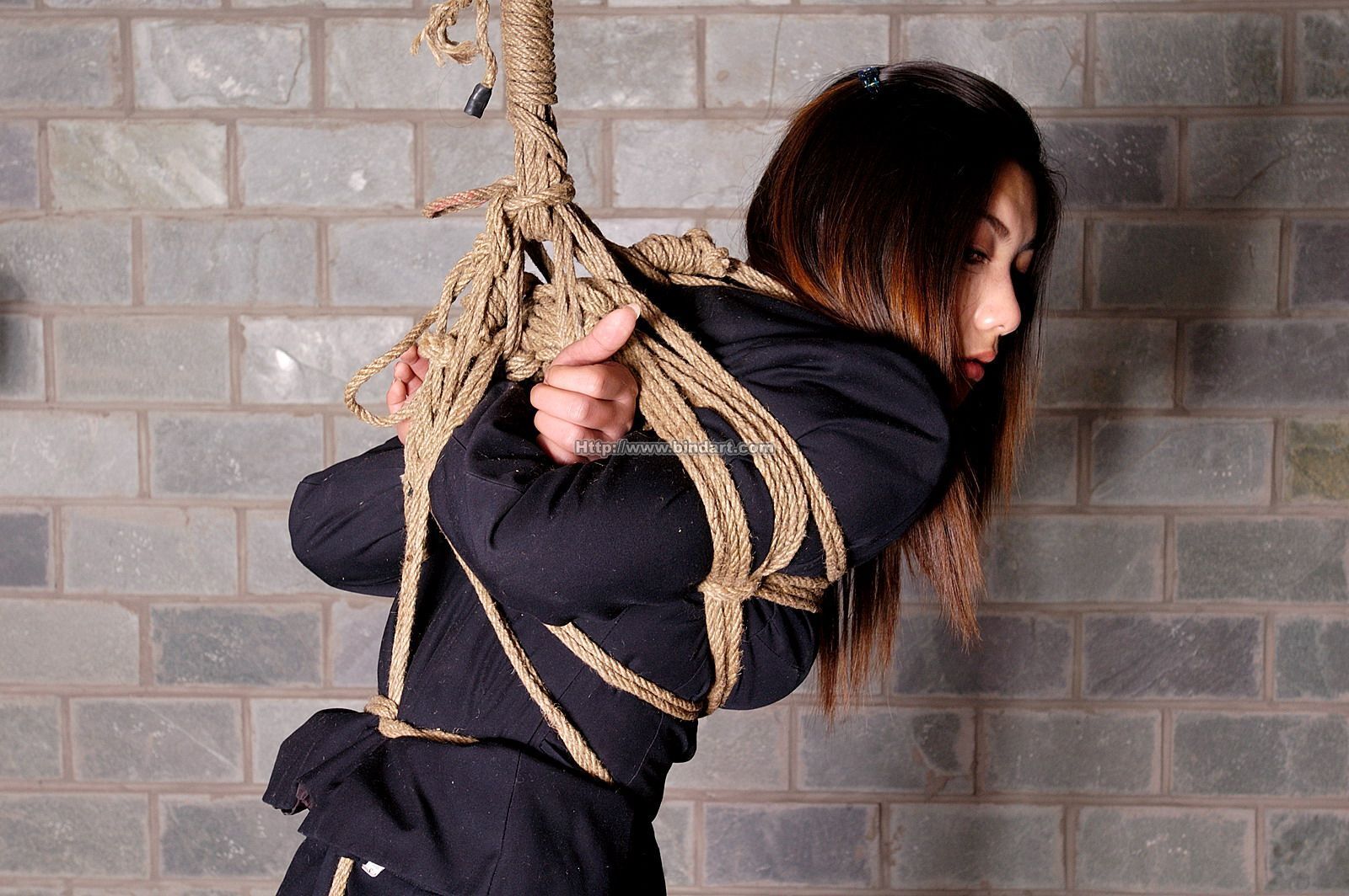 [Bindart美束] 性感捆绑美女写真 2006-04-10