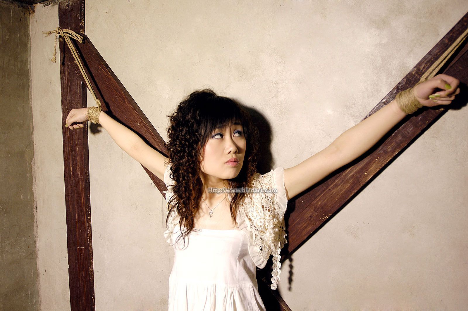 [Bindart美束] 捆班高清女郎 2006-06-06