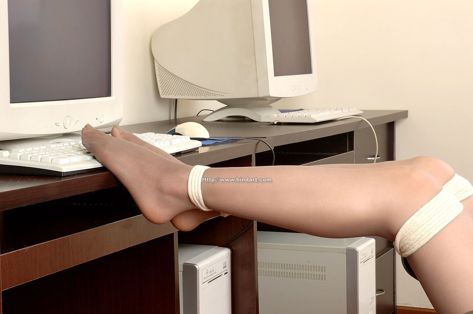 [Bindart美束] 高清捆绑美女写真 2006-08-08