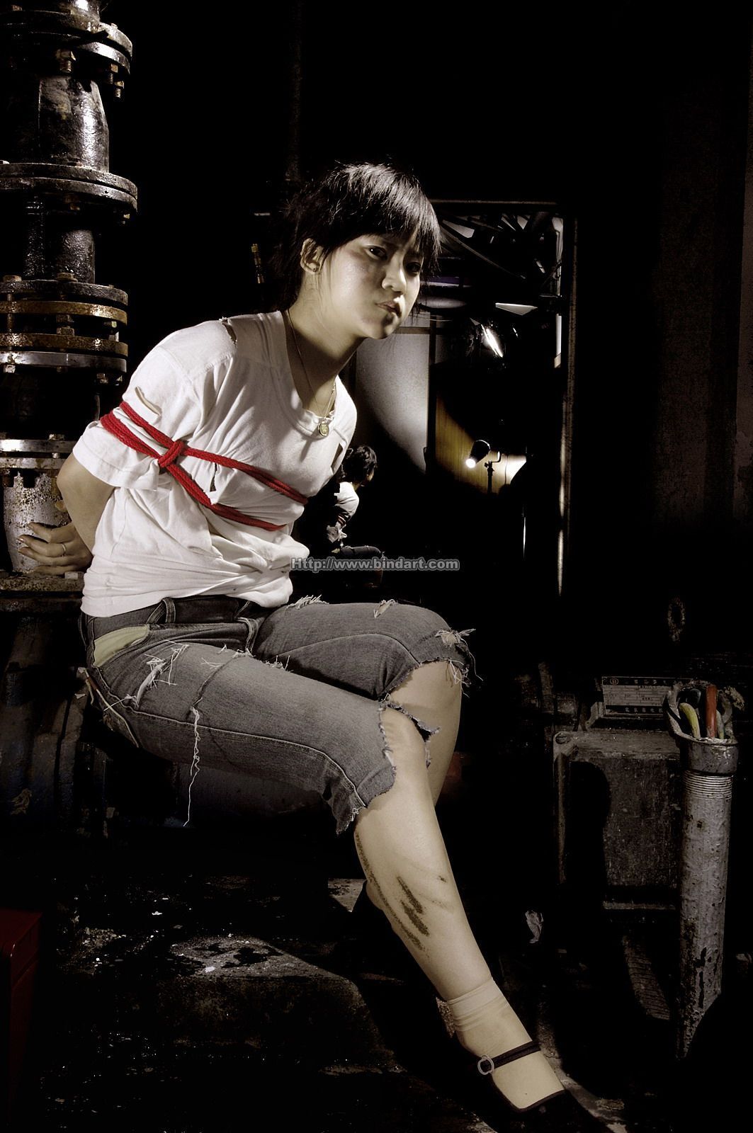 [Bindart美束] 捆绑性感美女 2006-12-13