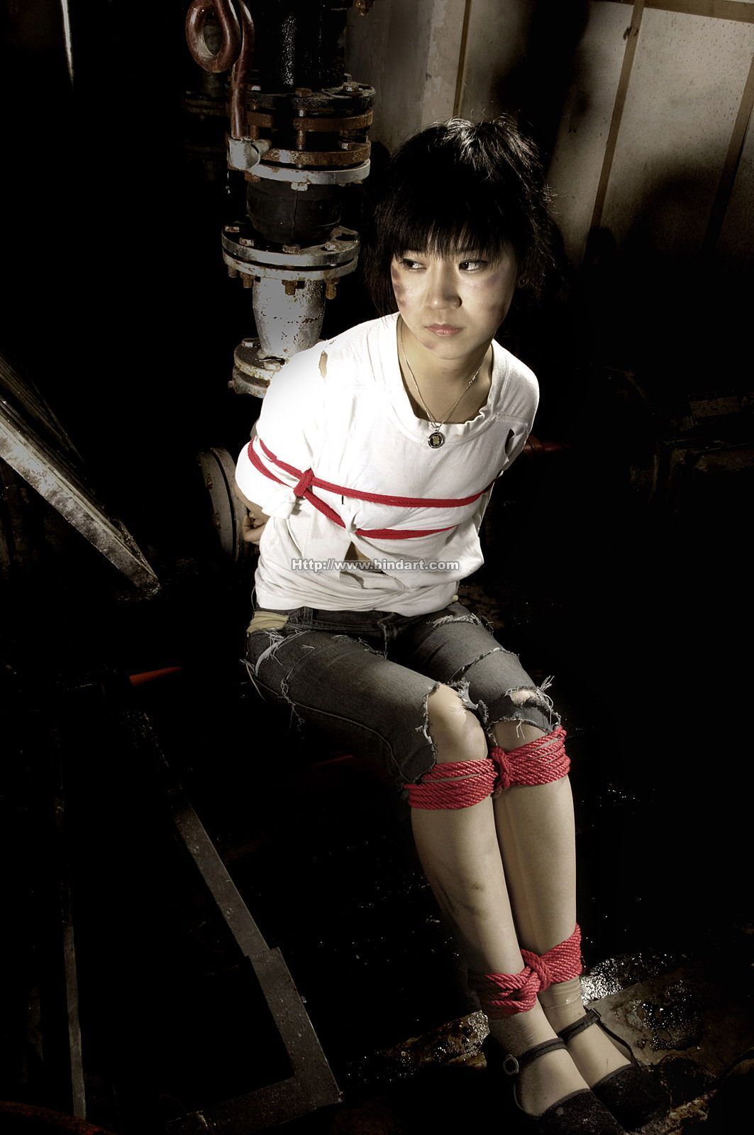 [Bindart美束] 捆绑性感美女 2006-12-13