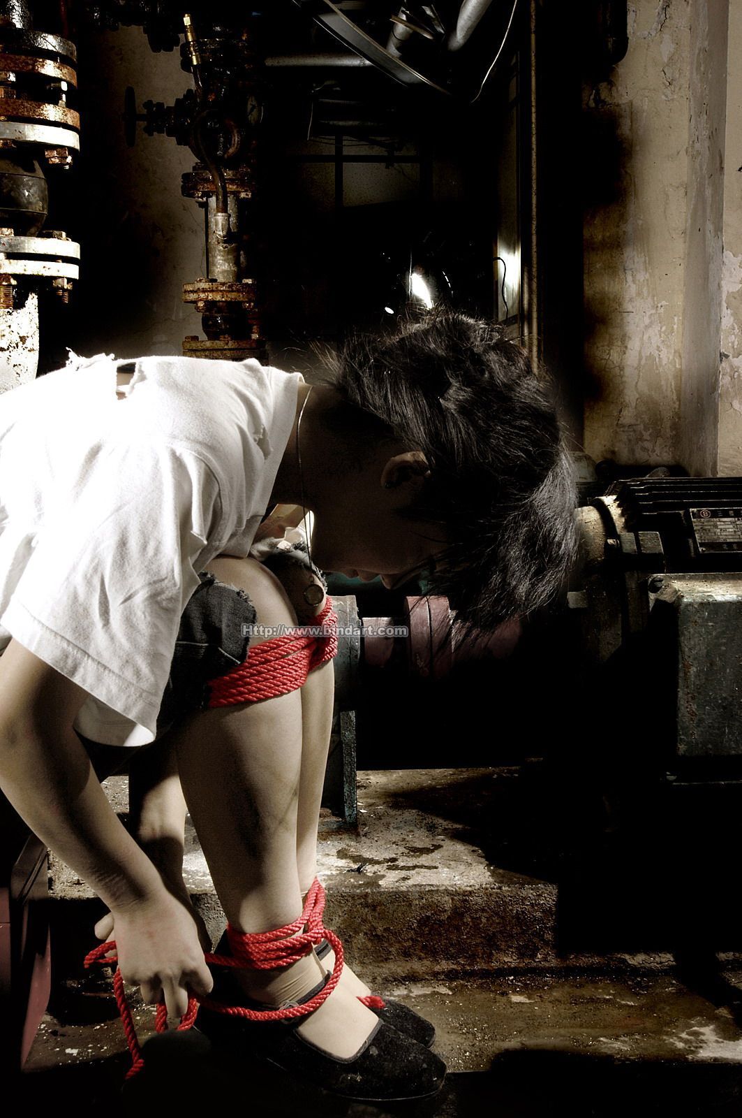 [Bindart美束] 捆绑性感美女 2006-12-13