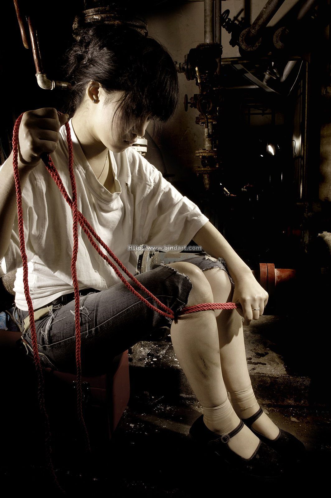 [Bindart美束] 捆绑性感美女 2006-12-13