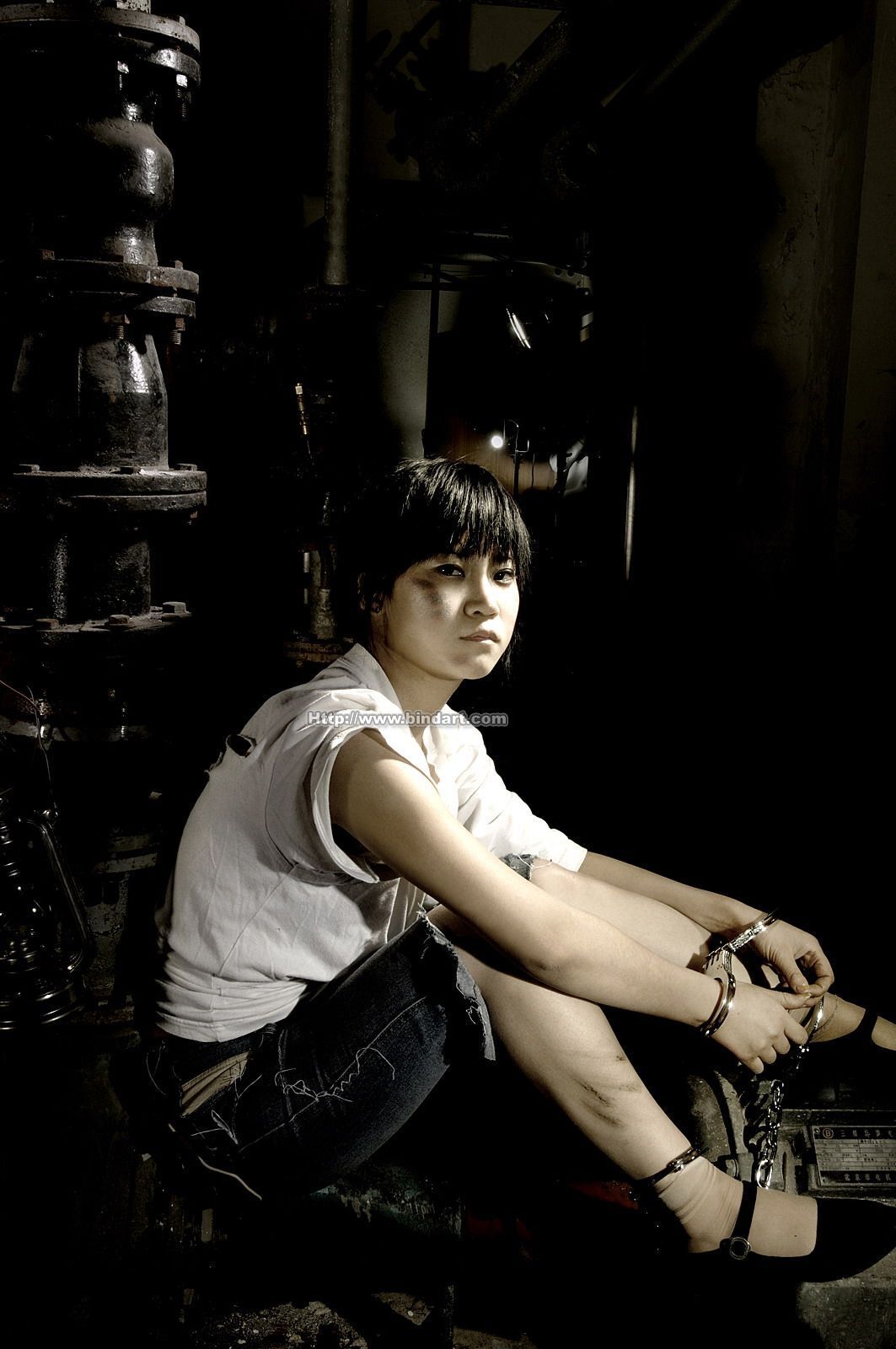 [Bindart美束] 捆绑性感美女 2006-12-15