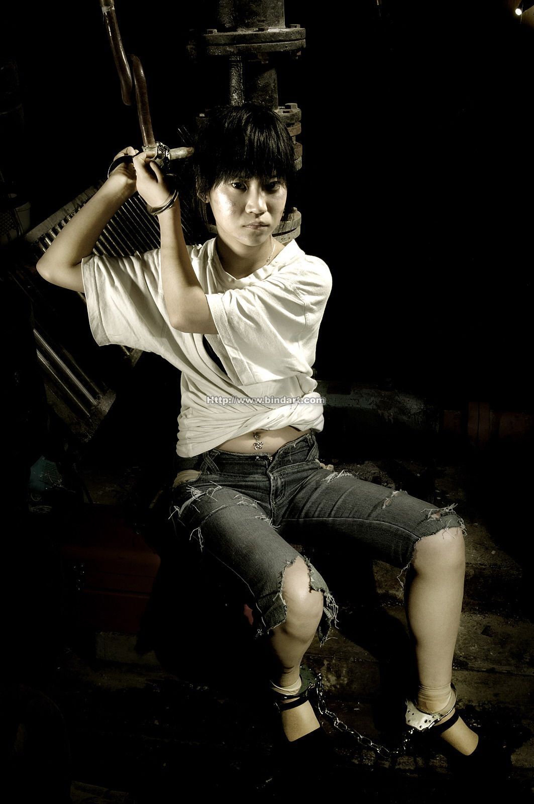 [Bindart美束] 捆绑性感美女 2006-12-15