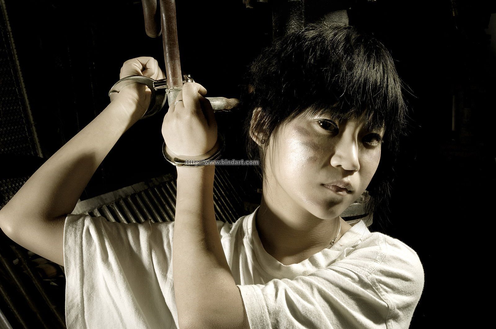 [Bindart美束] 捆绑性感美女 2006-12-15