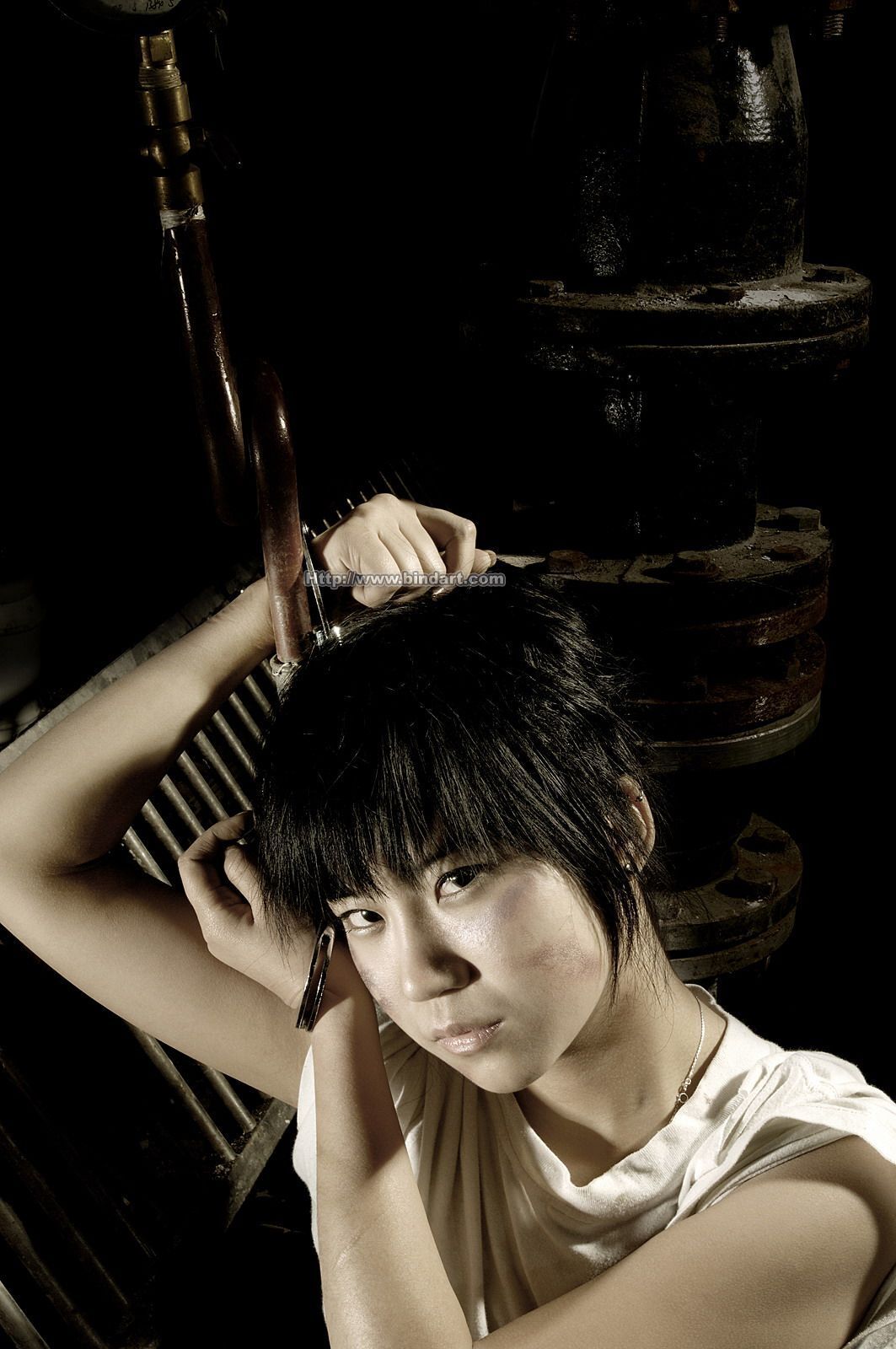 [Bindart美束] 捆绑性感美女 2006-12-15