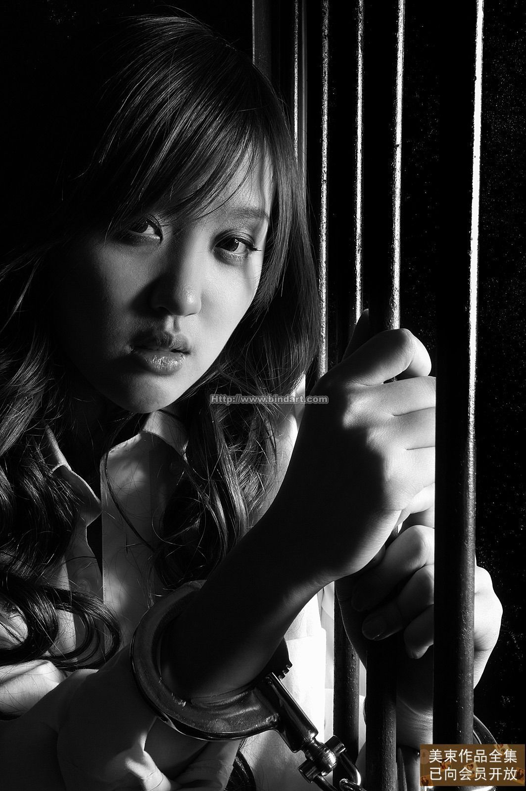 [Bindart美束] 捆绑性感美女 2006-12-22