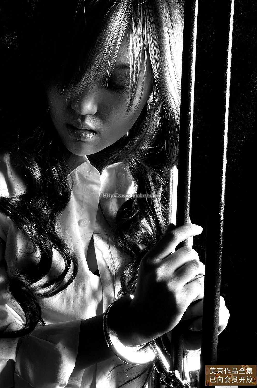 [Bindart美束] 捆绑性感美女 2006-12-22