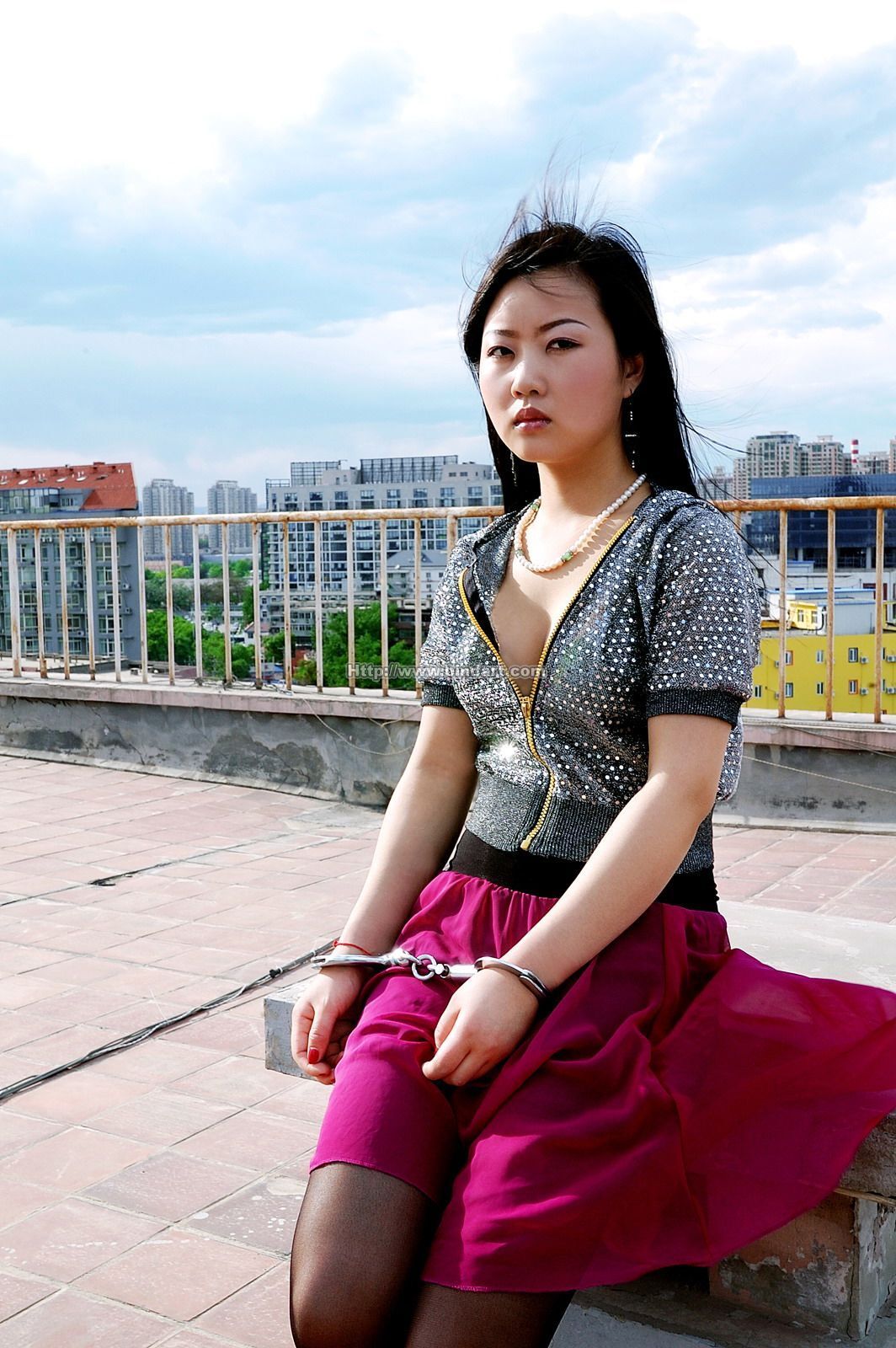 [Bindart美束] 2007-05-18 小璐璐 天台上的黑丝