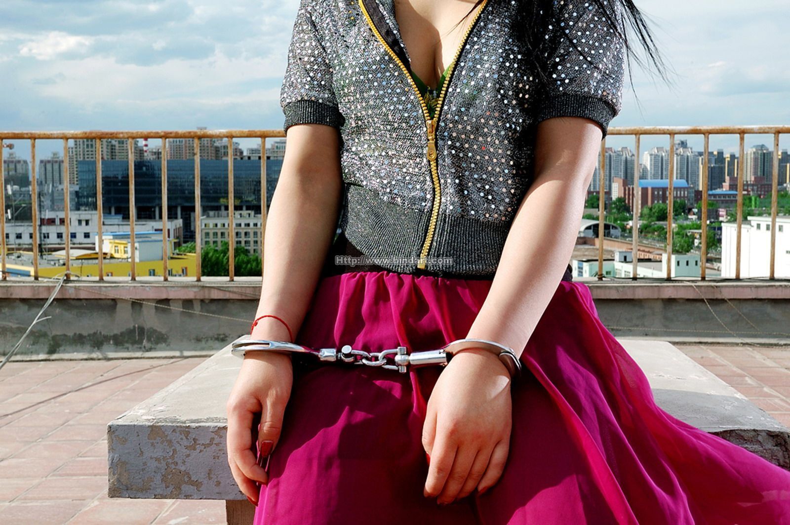 [Bindart美束] 2007-05-18 小璐璐 天台上的黑丝