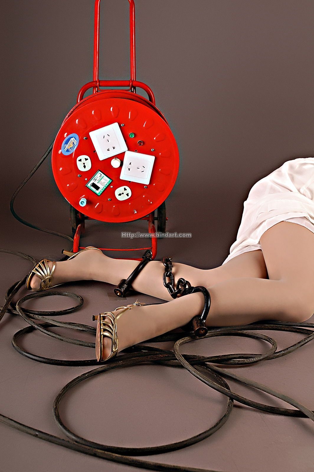 [Bindart美束] 2007-07-17 玲玲 肉丝手铐女