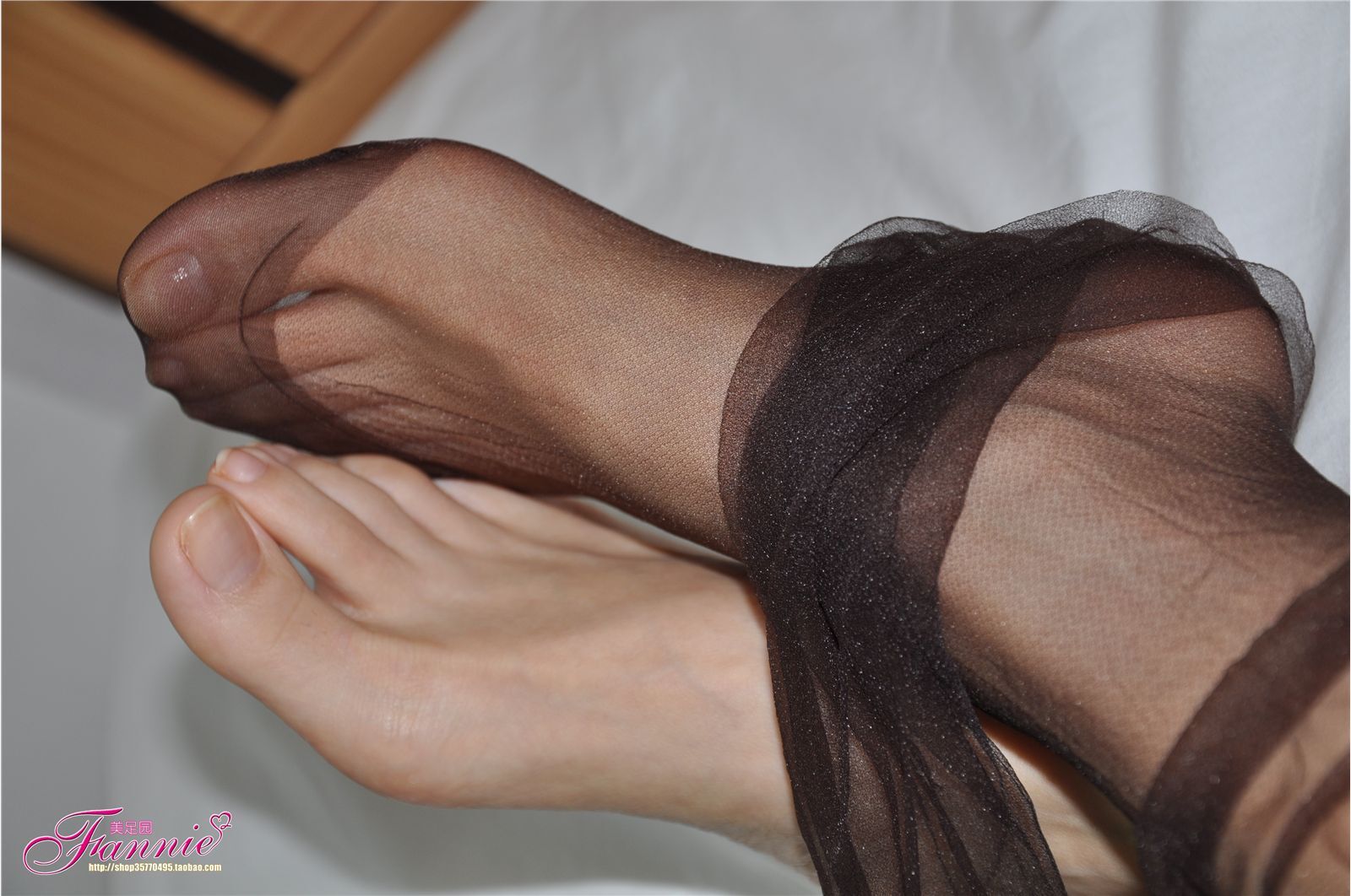 Fannie芬妮高清原图之黑丝特写NO.176