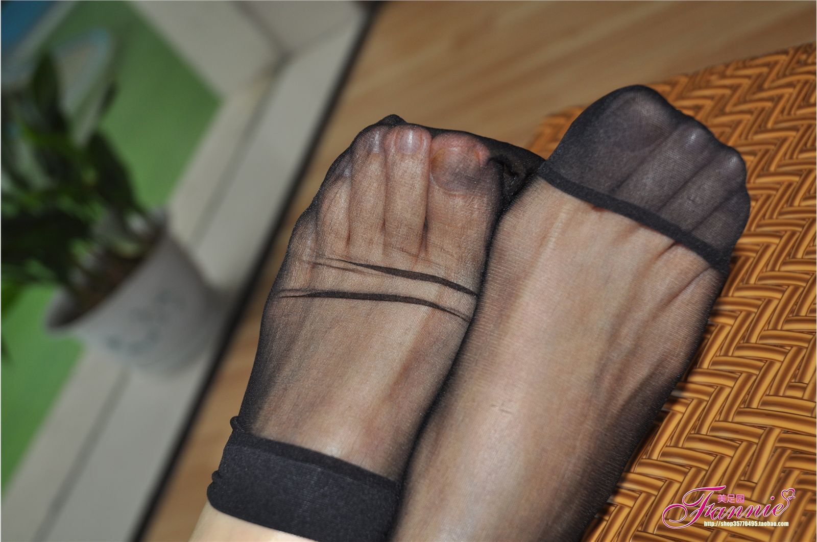 Fannie芬妮高清原图之假日心情（丝足4）NO.206