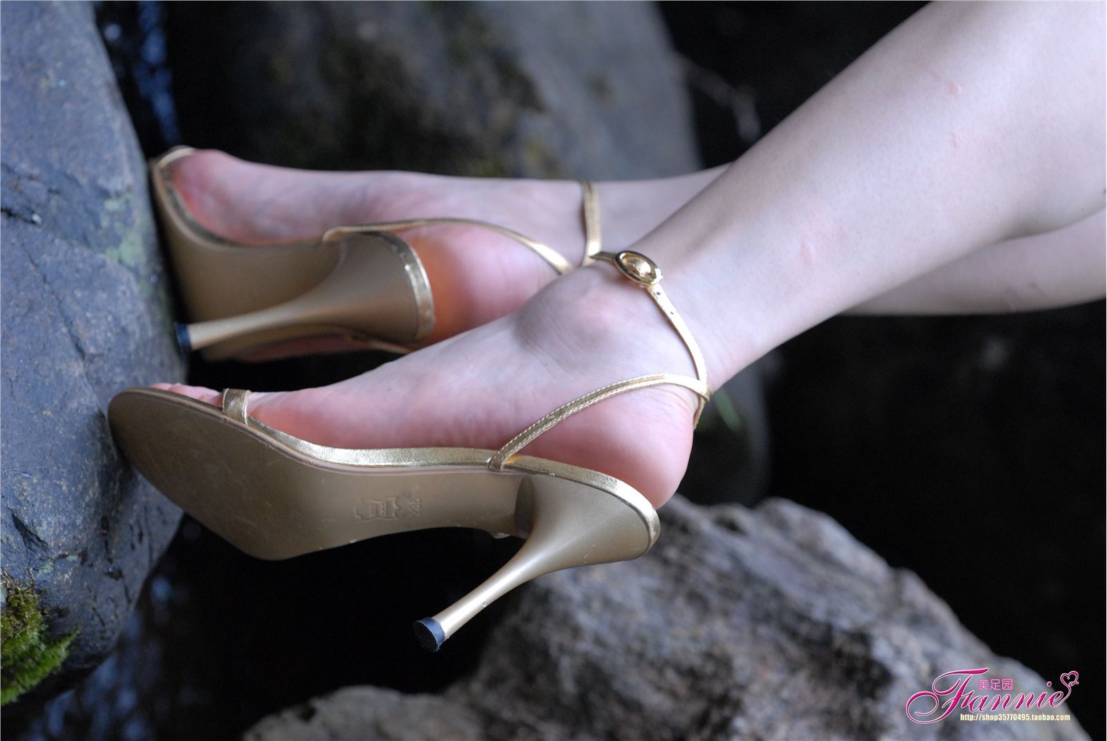 Fannie芬妮高清原图之金色的旋律足香氤氲满山谷（原图版）NO.230