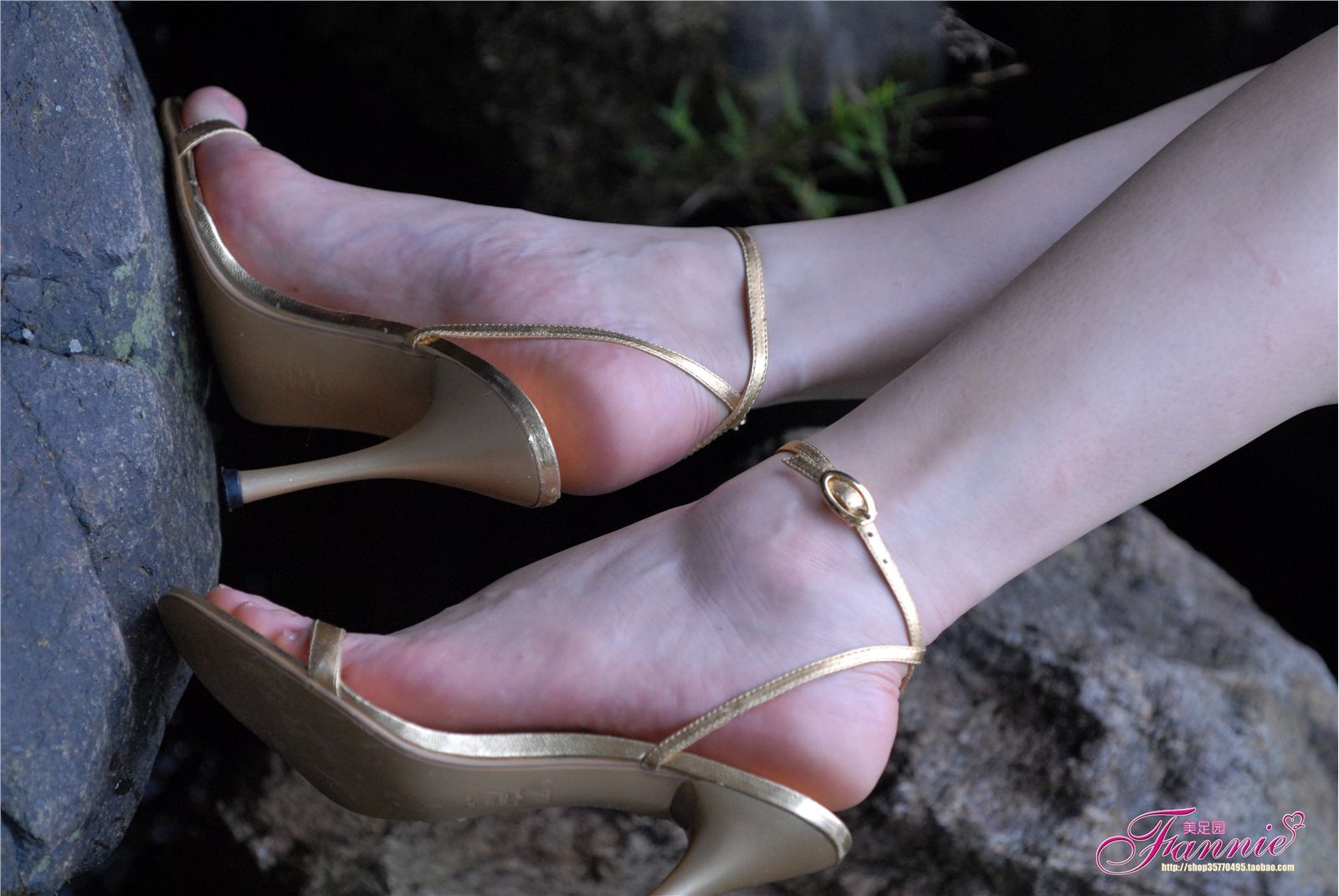 Fannie芬妮高清原图之金色的旋律足香氤氲满山谷（原图版）NO.230