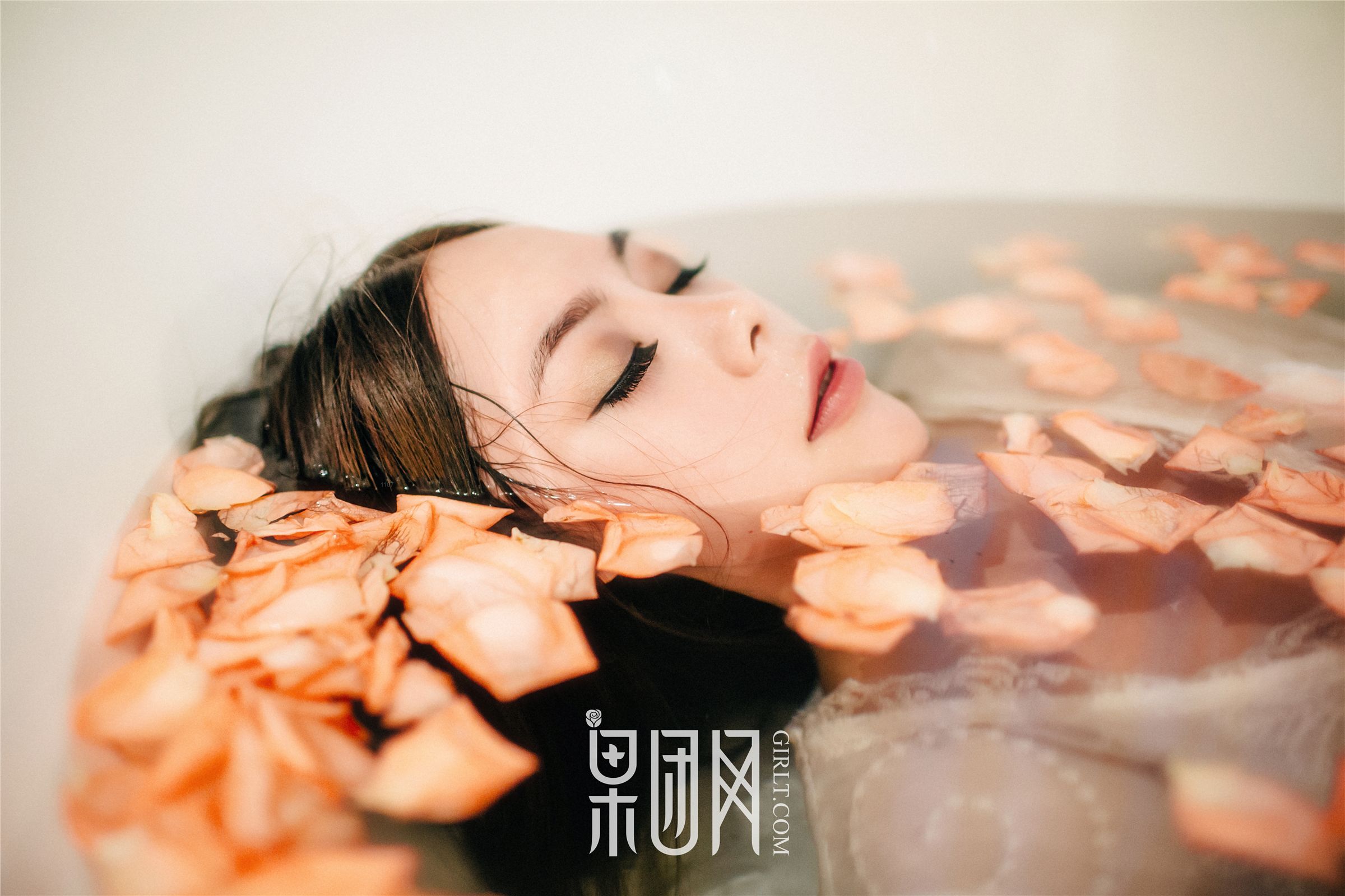 [Girlt果团网] 2017.09.17 No.069 居室少女Anne