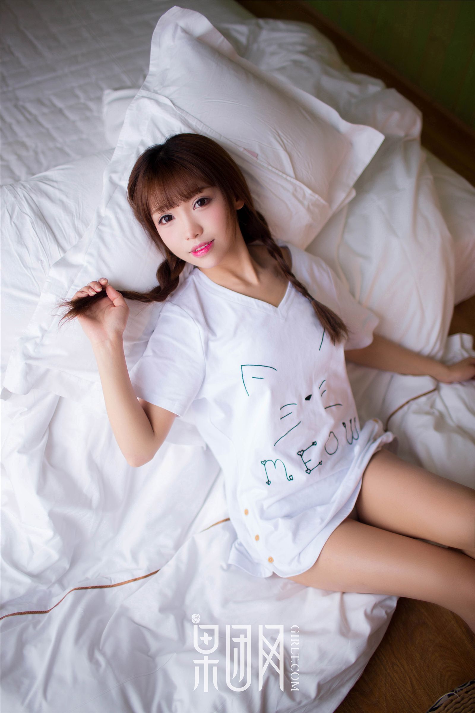 [Girlt]果团 Vol.021 水花花不是水哗哗 天真萝莉双马尾，哥哥还不束手就擒！